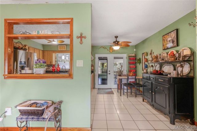 9830 W Pomegranate Street, Crystal River, FL 34428