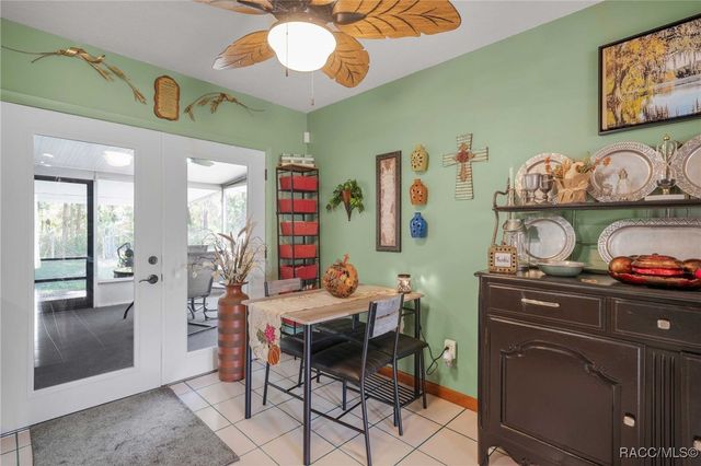 9830 W Pomegranate Street, Crystal River, FL 34428