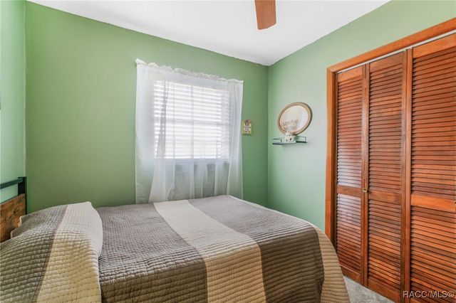 9830 W Pomegranate Street, Crystal River, FL 34428