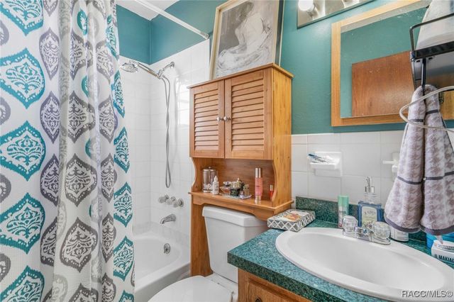 9830 W Pomegranate Street, Crystal River, FL 34428