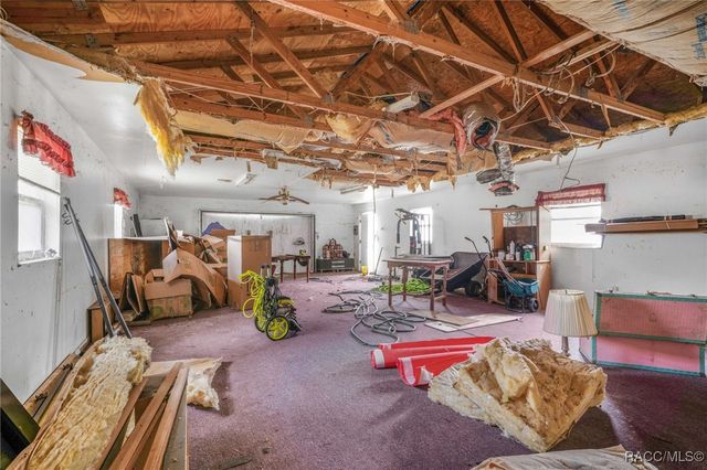 9830 W Pomegranate Street, Crystal River, FL 34428