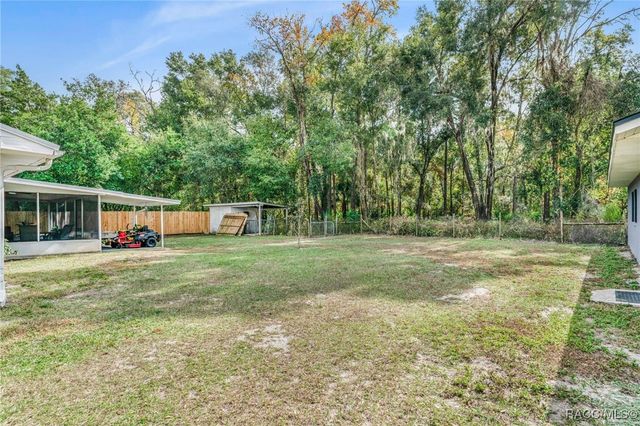 9830 W Pomegranate Street, Crystal River, FL 34428