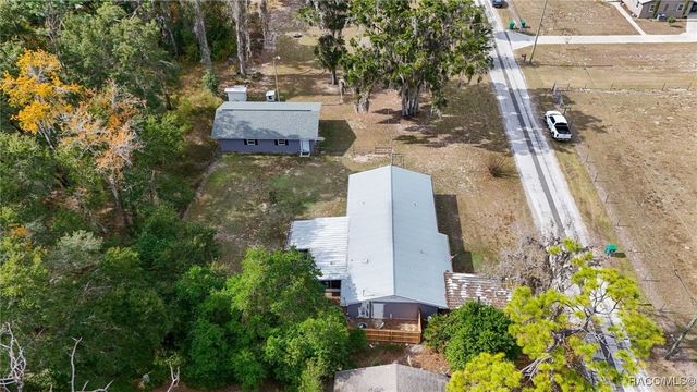 9830 W Pomegranate Street, Crystal River, FL 34428