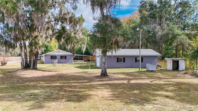 9830 W Pomegranate Street, Crystal River, FL 34428