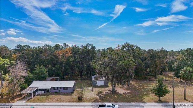 9830 W Pomegranate Street, Crystal River, FL 34428