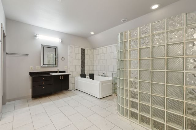 16 Hidden Valley Airpark, Shady Shores, TX 76208