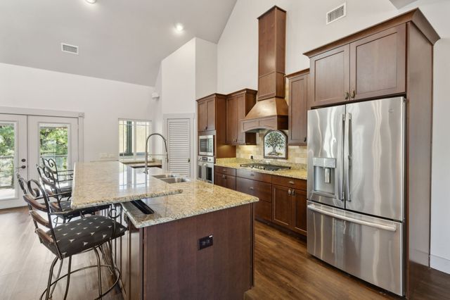 16 Hidden Valley Airpark, Shady Shores, TX 76208