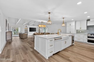 45 Queens Folly Rd Apt 617, Hilton Head Island, SC 29928