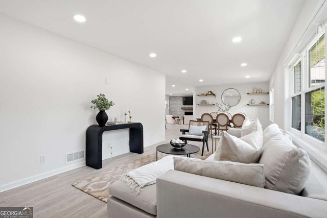 3830 White Haven Drive SE, Smyrna, GA 30082