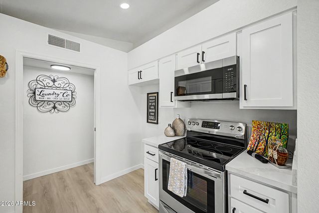 3660 W BLUEFIELD Avenue, Glendale, AZ 85308