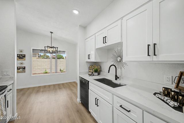 3660 W BLUEFIELD Avenue, Glendale, AZ 85308