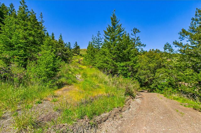 3602 Thomas Road, Miranda, CA 95553