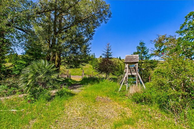 3602 Thomas Road, Miranda, CA 95553