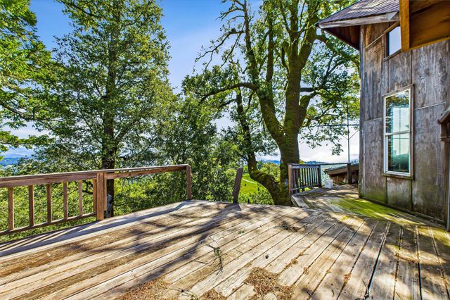 3602 Thomas Road, Miranda, CA 95553