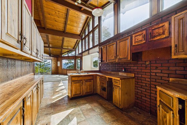 3602 Thomas Road, Miranda, CA 95553