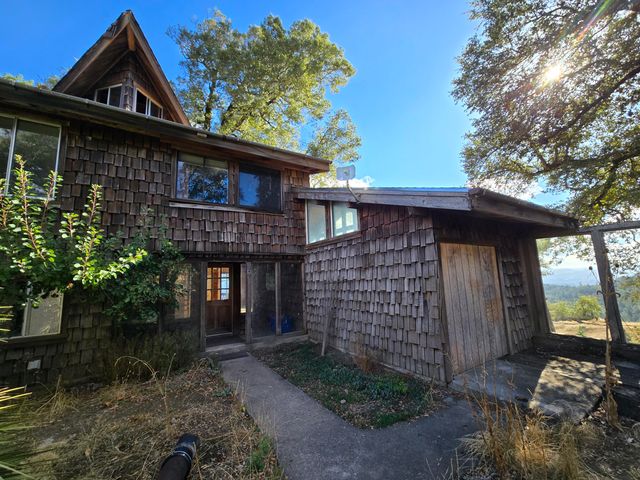 3602 Thomas Road, Miranda, CA 95553