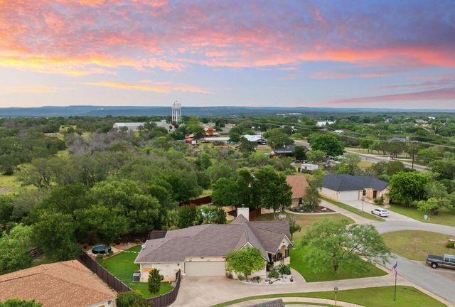813 Lacey Oak CIR, Marble Falls, TX 78654
