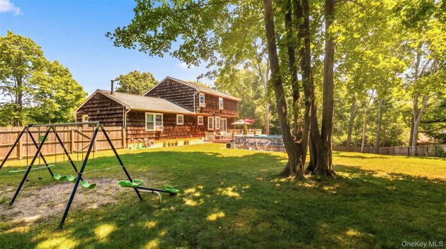 370 S Country Road, Brookhaven, NY 11719