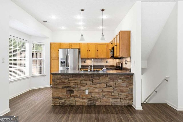 2533 Stonegate Drive NW, Acworth, GA 30101