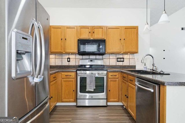 2533 Stonegate Drive NW, Acworth, GA 30101