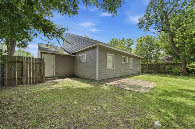 8826 Delilah Street, Houston, TX 77033