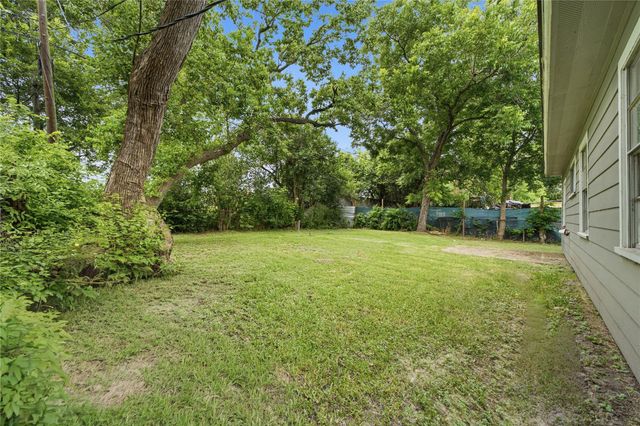 8826 Delilah Street, Houston, TX 77033