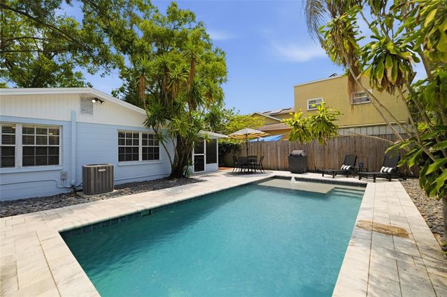 3807 W PALMIRA AVENUE, Tampa, FL 33629