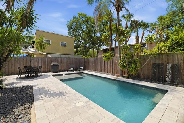 3807 W PALMIRA AVENUE, Tampa, FL 33629
