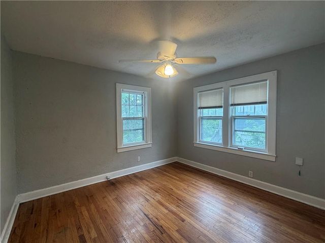 918 S Liberty Street, Independence, MO 64050