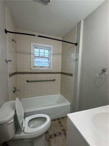 918 S Liberty Street, Independence, MO 64050