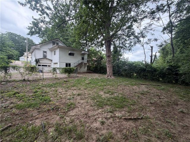 918 S Liberty Street, Independence, MO 64050