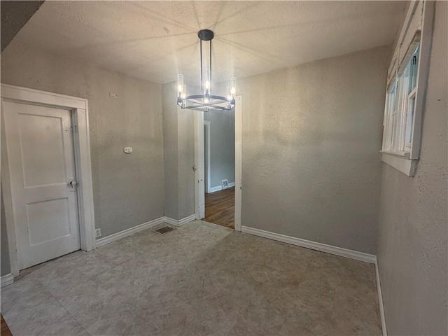 918 S Liberty Street, Independence, MO 64050