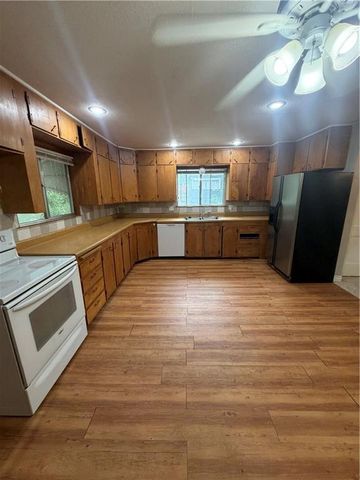 918 S Liberty Street, Independence, MO 64050