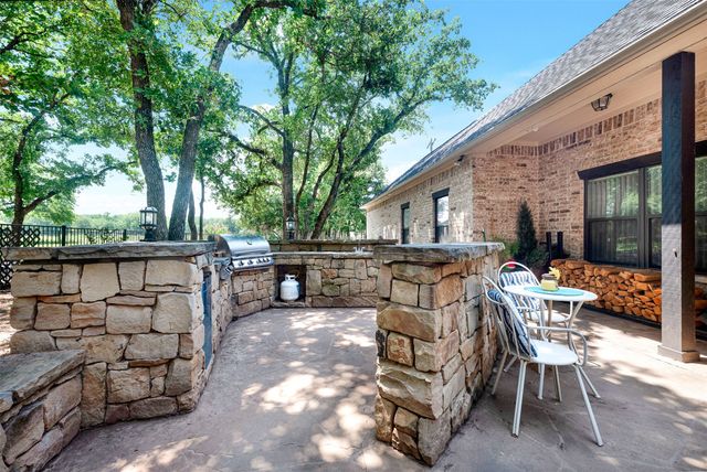141 Birdie Drive, Lipan, TX 76462