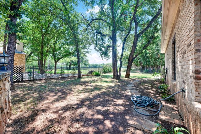 141 Birdie Drive, Lipan, TX 76462