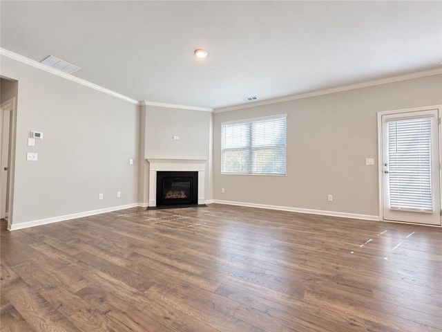 6716 Scarlet Oak Way, Flowery Branch, GA 30542