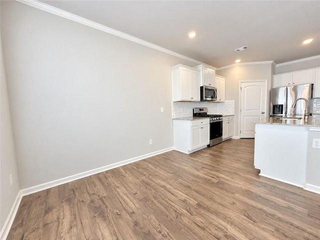 6716 Scarlet Oak Way, Flowery Branch, GA 30542