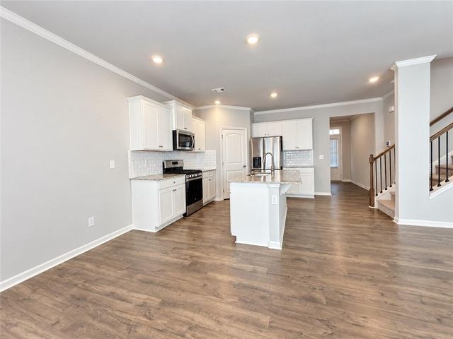 6716 Scarlet Oak Way, Flowery Branch, GA 30542