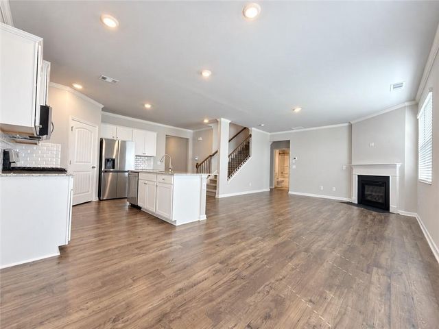 6716 Scarlet Oak Way, Flowery Branch, GA 30542