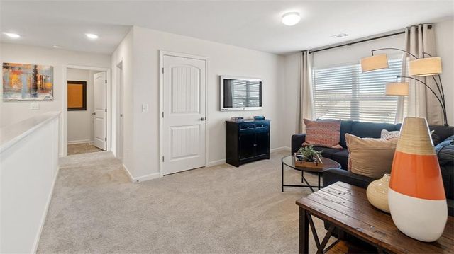 6716 Scarlet Oak Way, Flowery Branch, GA 30542