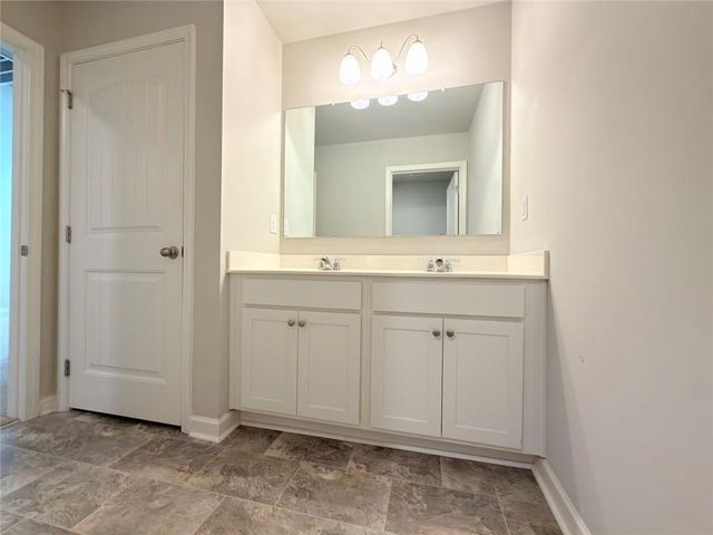 6716 Scarlet Oak Way, Flowery Branch, GA 30542