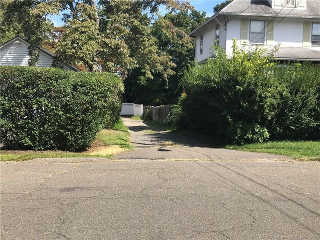 42 Weed Hill Avenue, Stamford, CT 06907