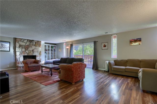 42896 Country Club Drive E, Oakhurst, CA 93644