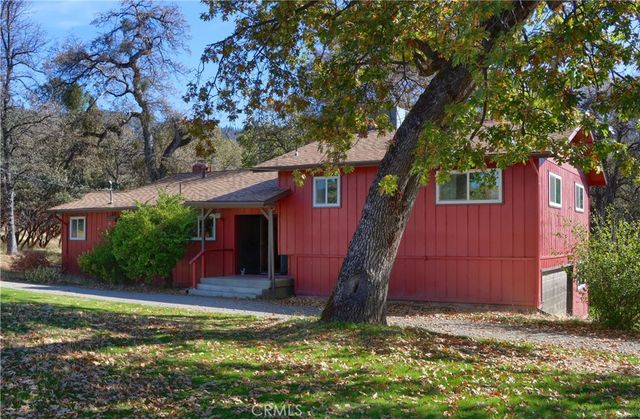 42896 Country Club Drive E, Oakhurst, CA 93644