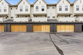 2123 Howard AVENUE #102, Saint Francis, WI 53235