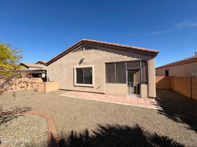282 E Placita Nubes De Agua, Sahuarita, AZ 85629