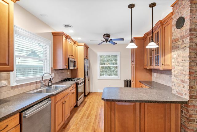 605 N 3rd Avenue, St. Charles, IL 60174