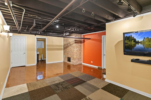 605 N 3rd Avenue, St. Charles, IL 60174