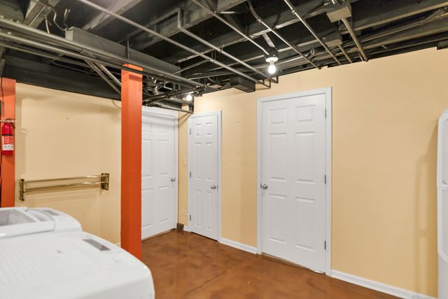 605 N 3rd Avenue, St. Charles, IL 60174