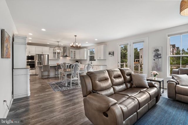 25439 STRIBLING ORCHARD CT, Chantilly, VA 20152